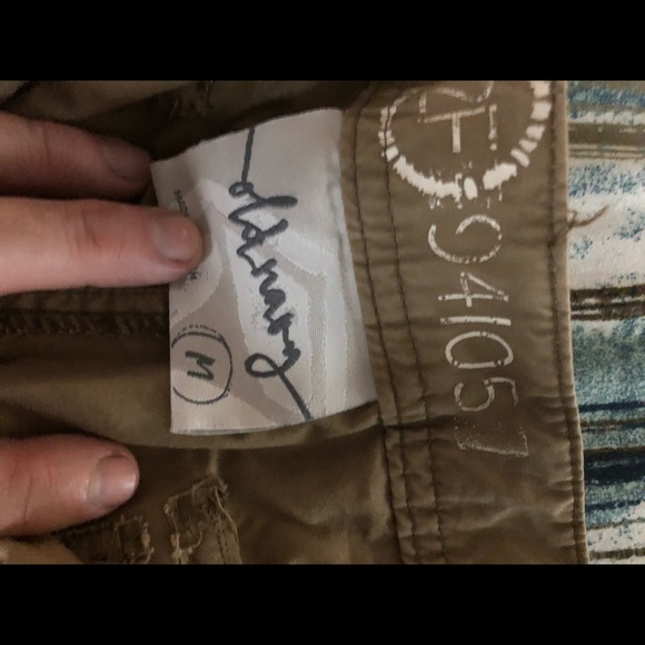 Old Navy light weight Cargo Pants - Picture 2 of 3
